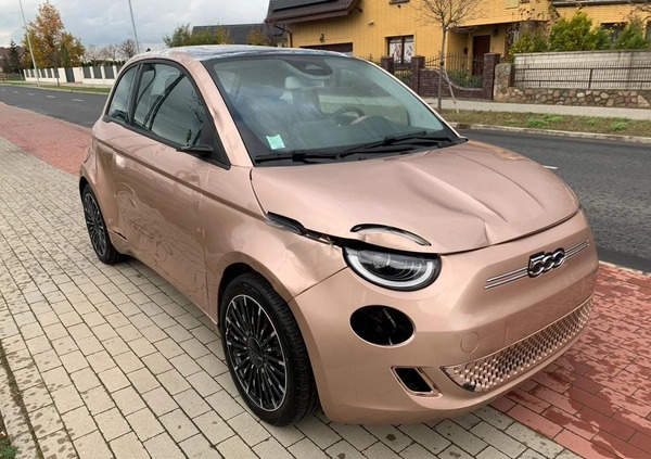 Fiat 500 cena 45900 przebieg: 7190, rok produkcji 2022 z Czersk małe 254